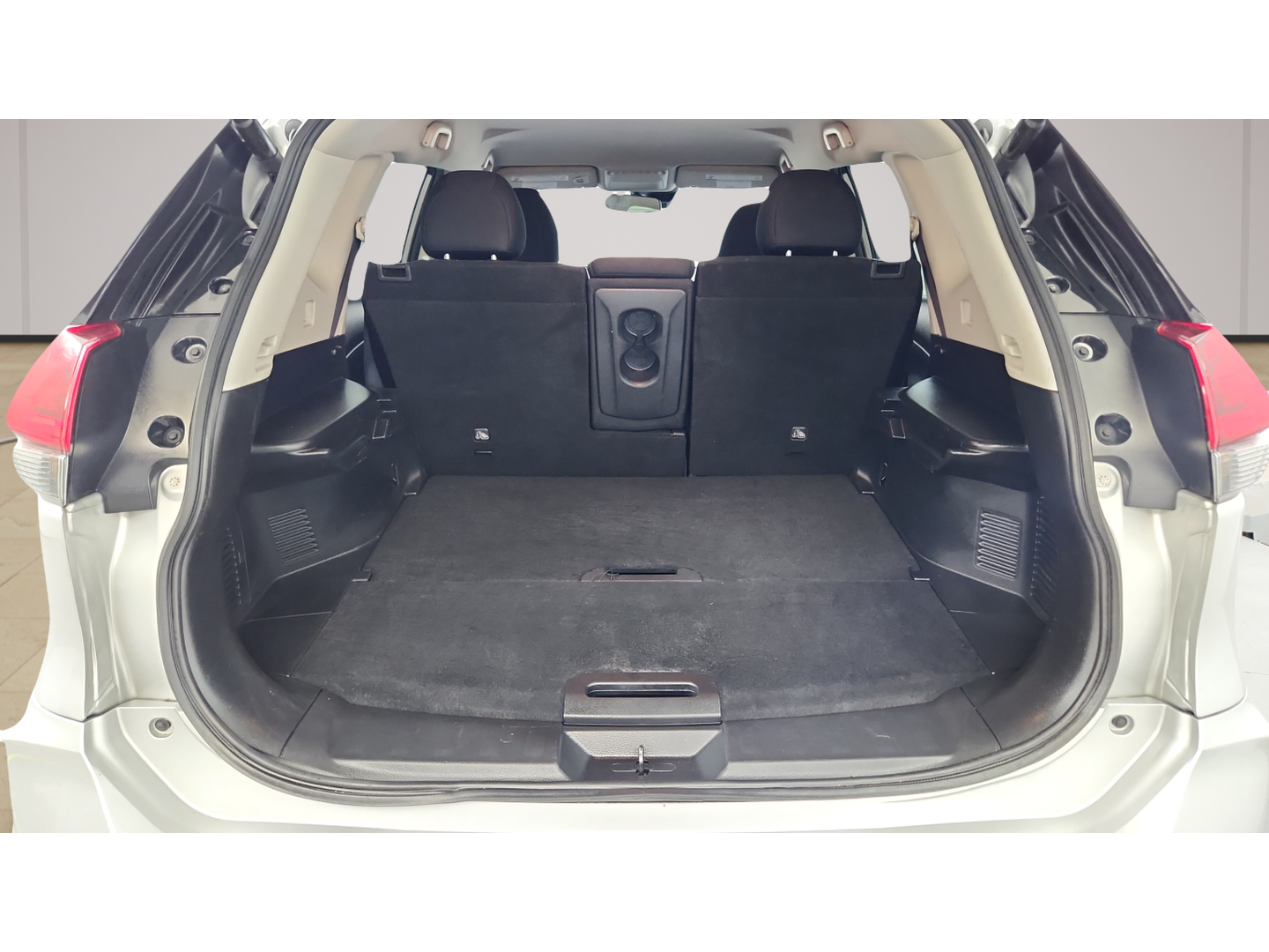 2020 Nissan Rogue SV - Photo 16