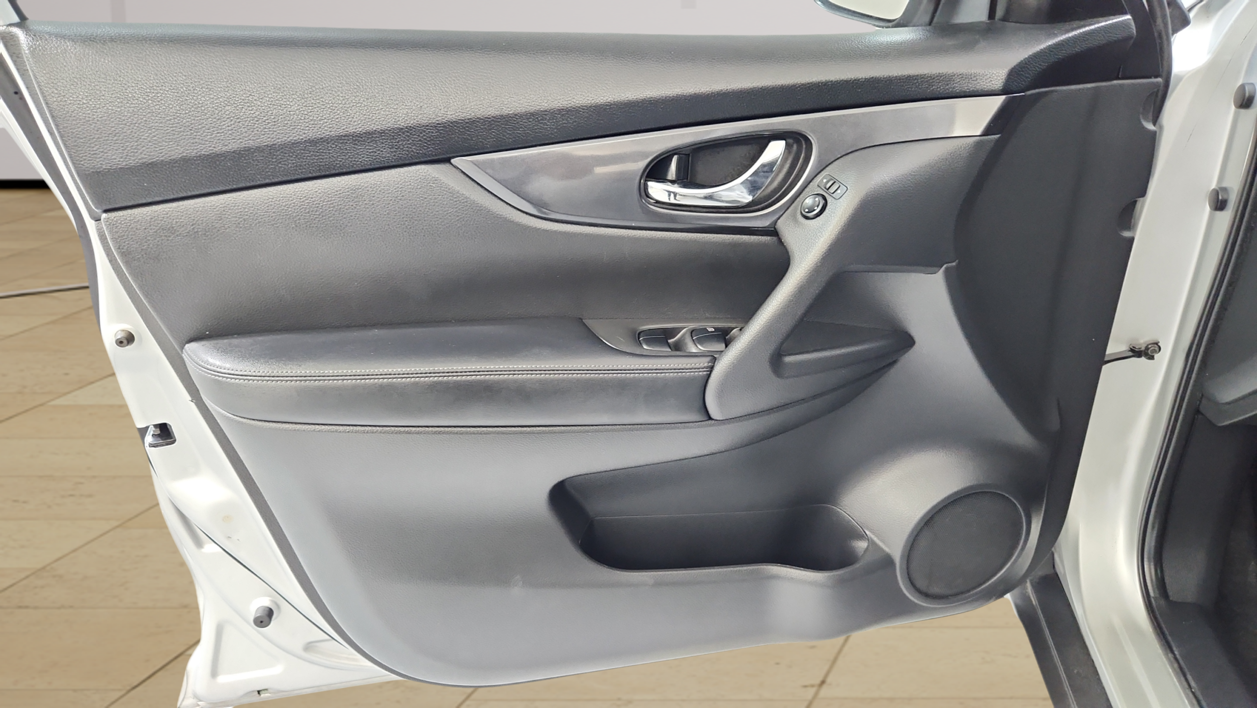 2020 Nissan Rogue SV - Photo 15