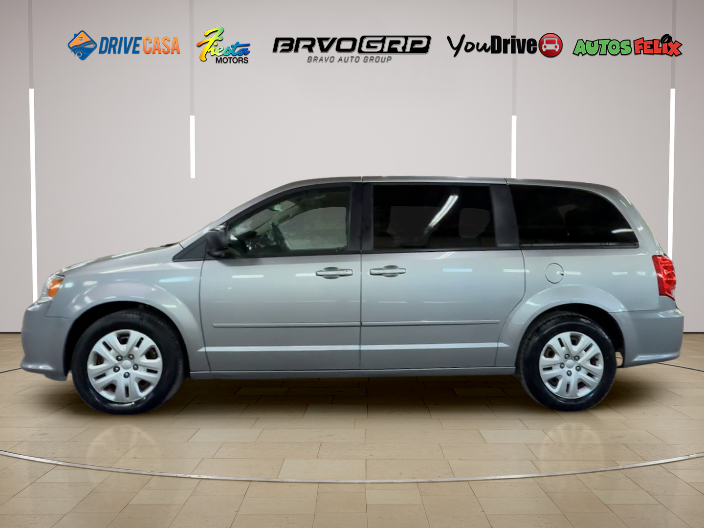 2016 Dodge Grand Caravan SE - Photo 2