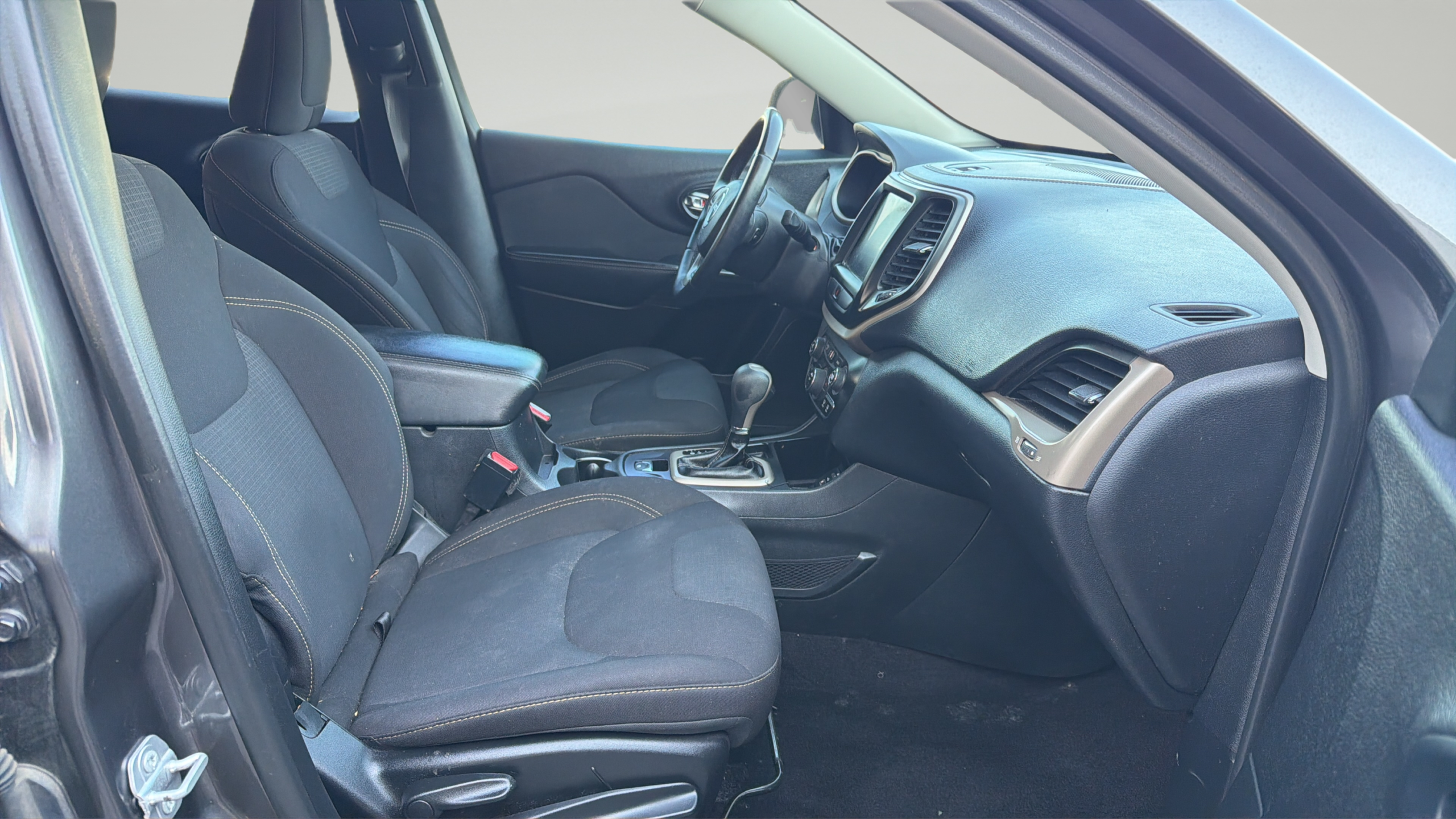 2016 Jeep Cherokee Latitude - Photo 15
