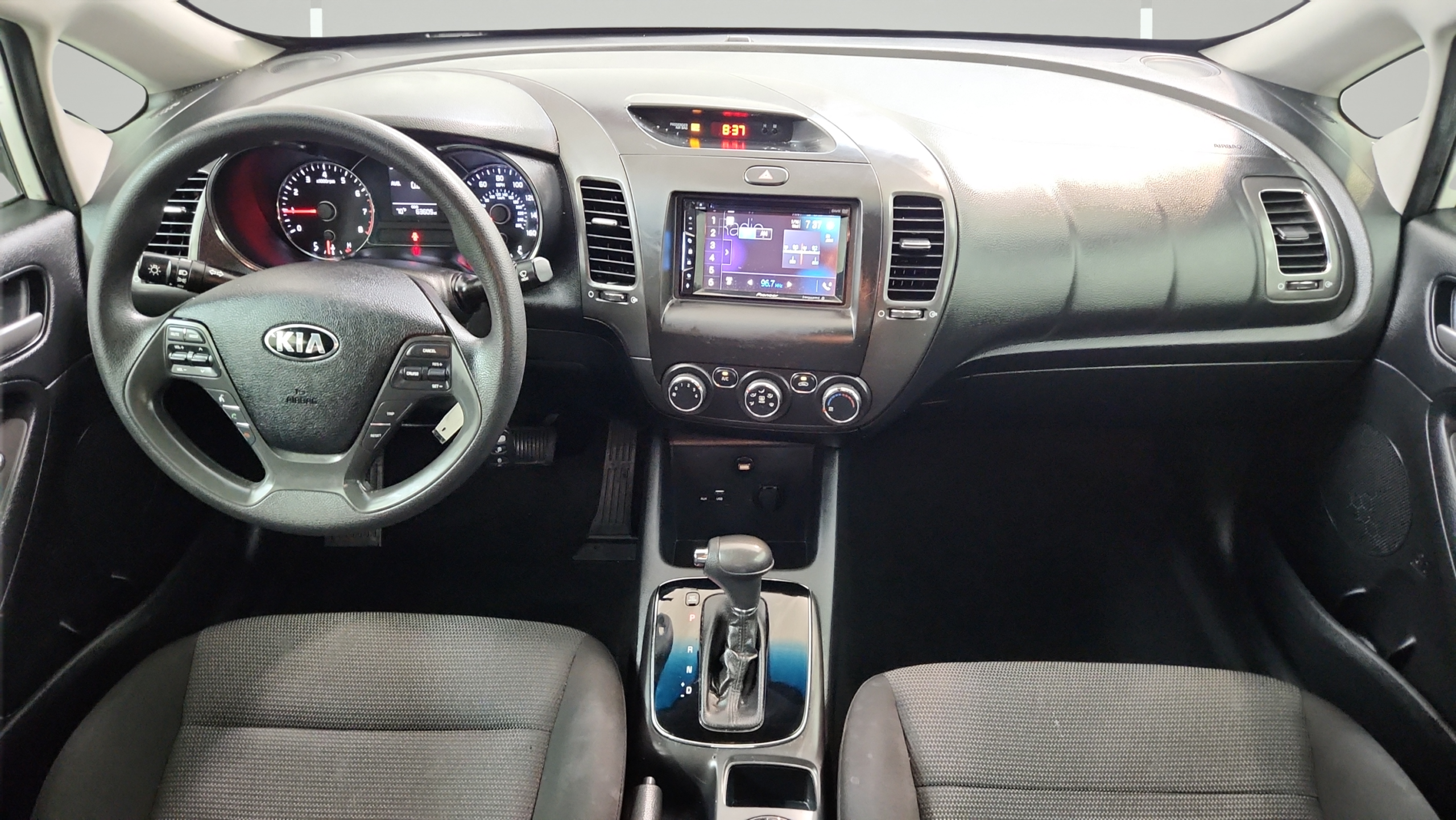 2018 Kia FORTE LX - Photo 9